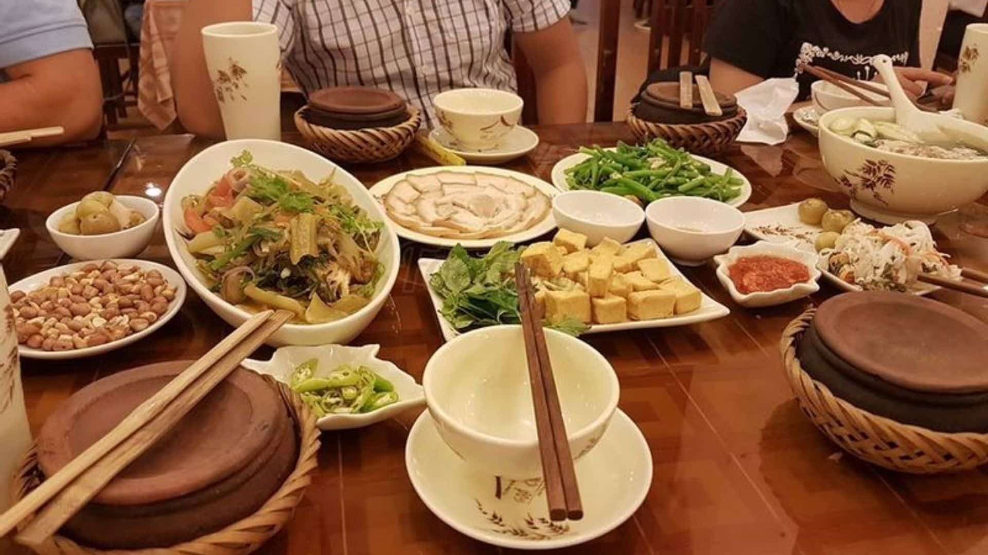 Giỏ Cua Đồng - Nhà hàng cơm niêu Đà Nẵng nổi tiếng