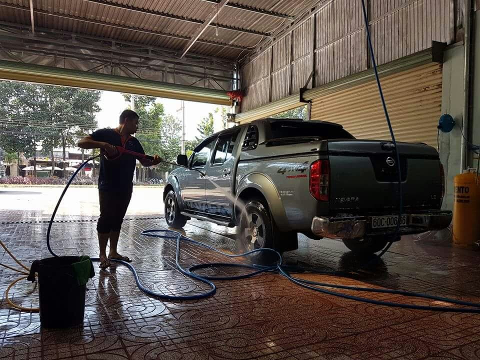 Dịch vụ rửa xe ô tô Đà Nẵng Hòa Quý