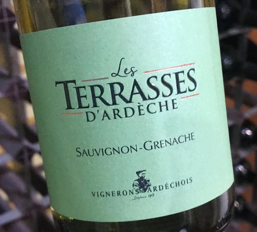 Les Terrasses Rượu vang Bắc Âu với hương vị trái cây tròn trịa, tươi mới