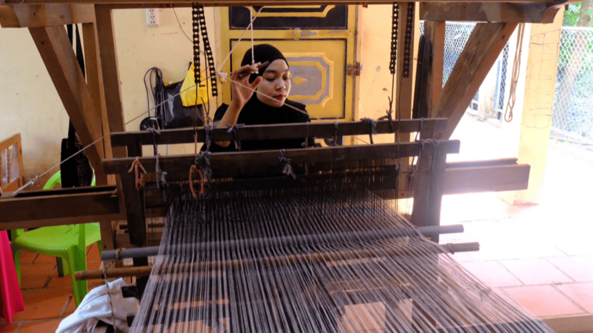 Phương La - Làng nghề dệt khăn, dệt vải