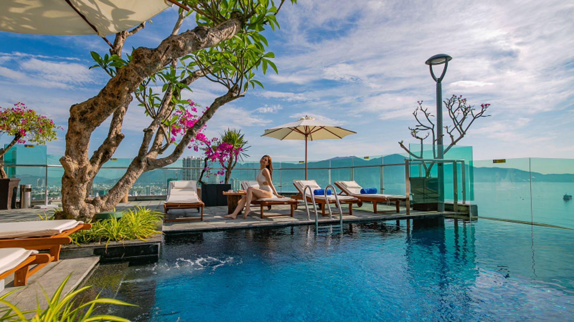 Sala Danang Beach Hotel - Khách sạn Đà Nẵng gần biển