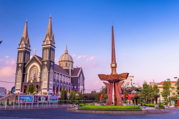 Nhà thờ Phú Cường với thiết kế độc đáo đẹp mắt