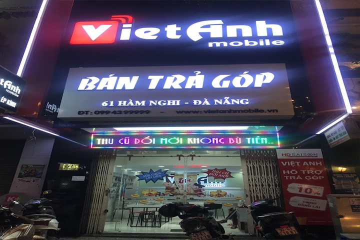 Bên ngoài cửa hàng Việt Anh mobile