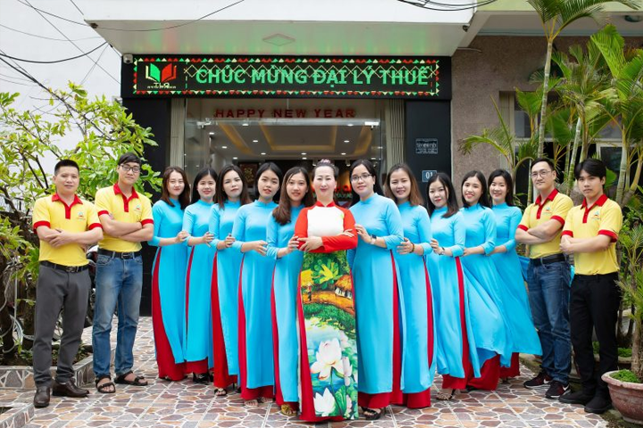 Đội ngũ nhân viên tại Trung tâm chăm sóc doanh nghiệp Đà Nẵng