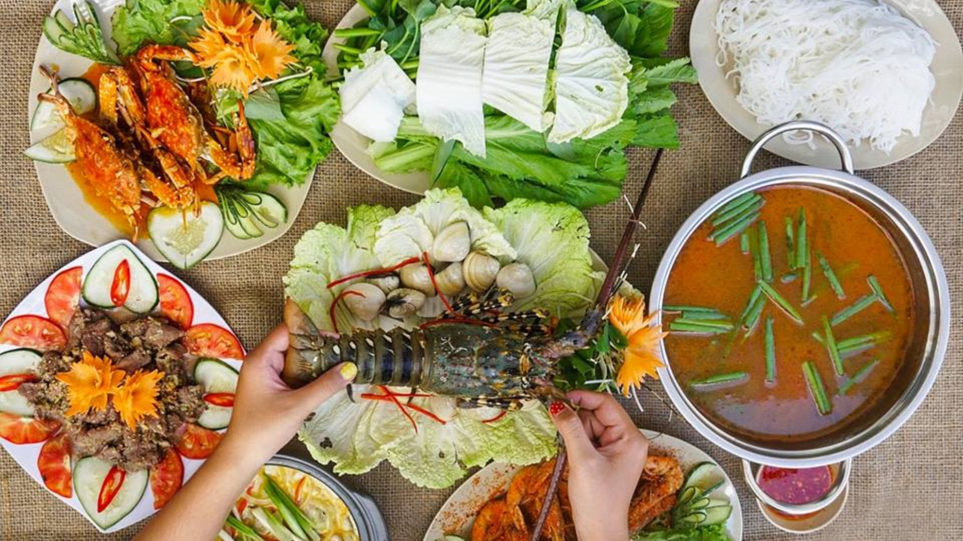 Hải sản Biển Đông - Nhà hàng hải sản Đà Nẵng giá rẻ 