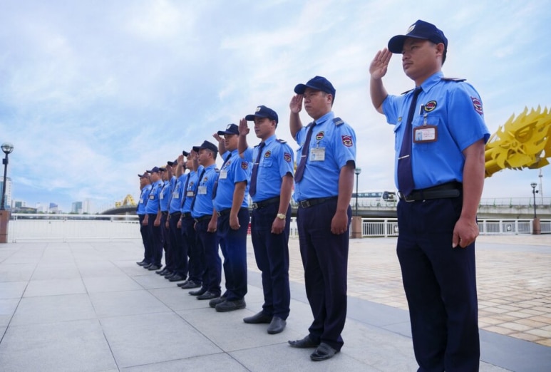 Đội ngũ nhân viên bảo vệ tại công ty Đại Phong