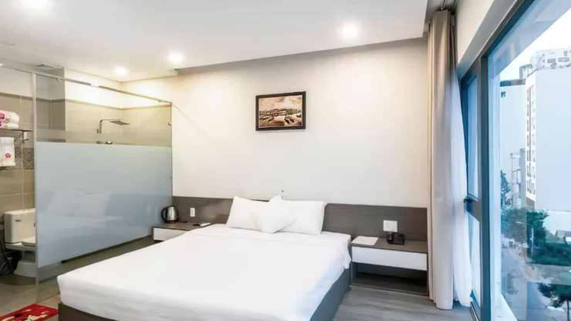 The Shann Hotel - Khách sạn 3 sao Đà Nẵng gần sông Hàn