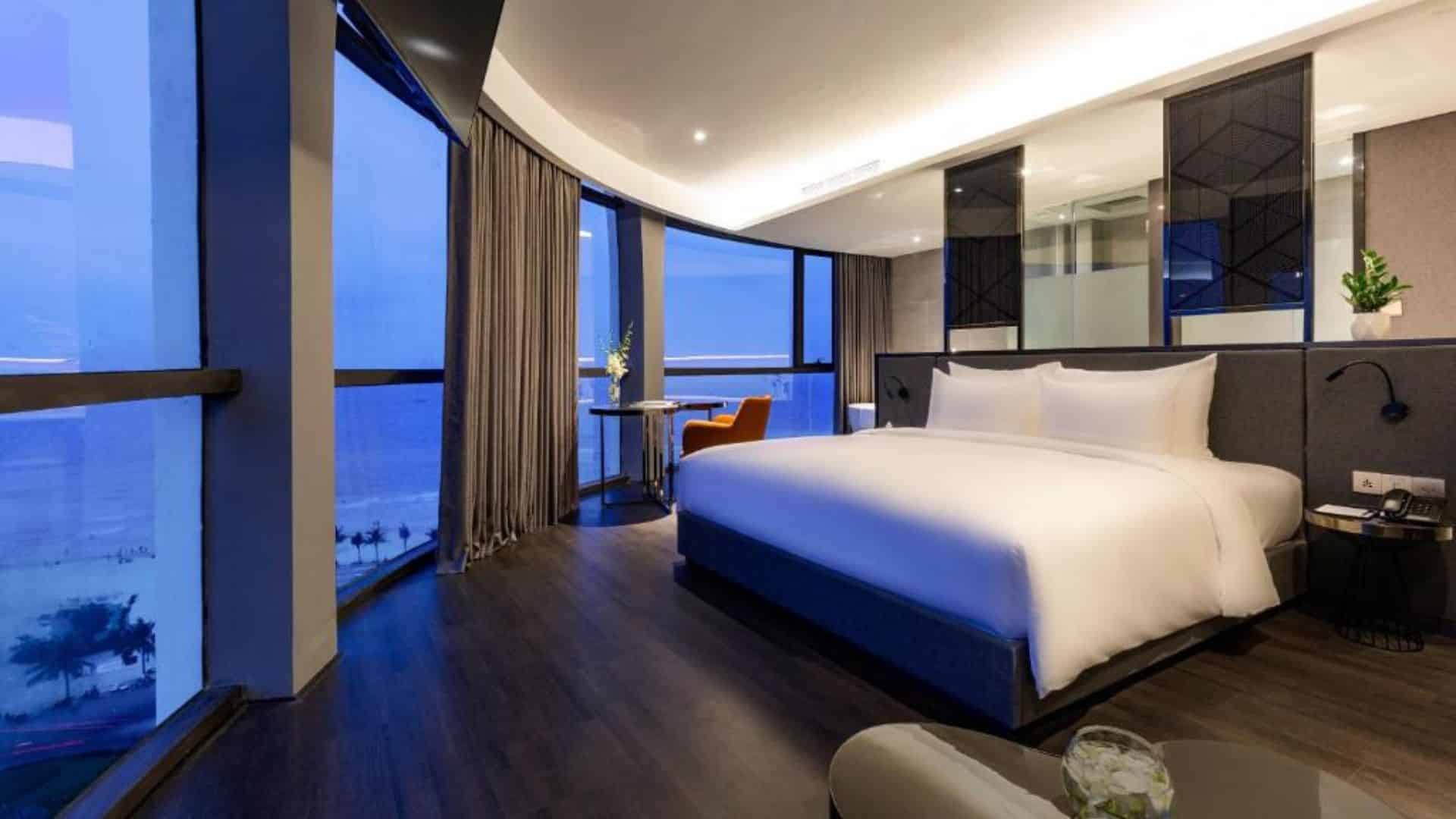 Stella Maris Beach Danang - Khách sạn 4 sao Đà Nẵng 